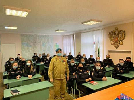 Общественный совет при ГУ МВД России по Свердловской области провел занятия с молодыми сотрудниками патрульно-постовой службы полиции