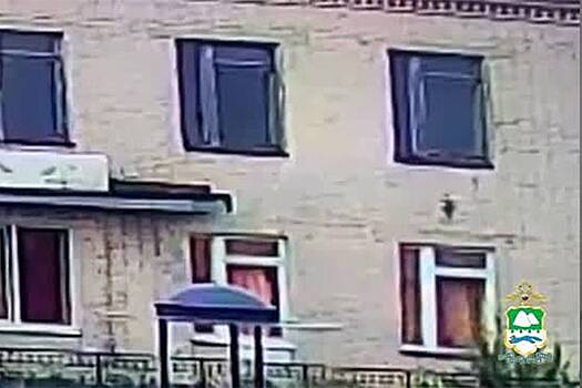 Россиянин бросил гранату в кафе и попал на видео