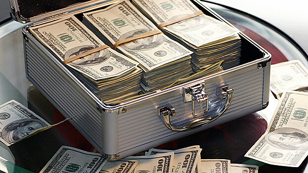 В Ташкенте можно обменять почти $10 тыс. без предъявления паспорта