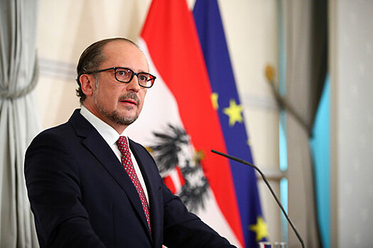 Эксперты считают, что Себастьян Курц останется "теневым канцлером" Австрии