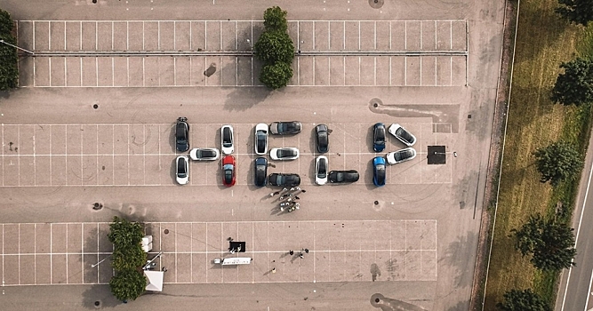 В Норвегии владельцы Tesla настолько недовольны качеством электромобилей, что готовы объявить голодовку