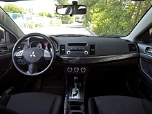 В РФ выставили на продажу новый Mitsubishi Lancer по цене Lada Granta