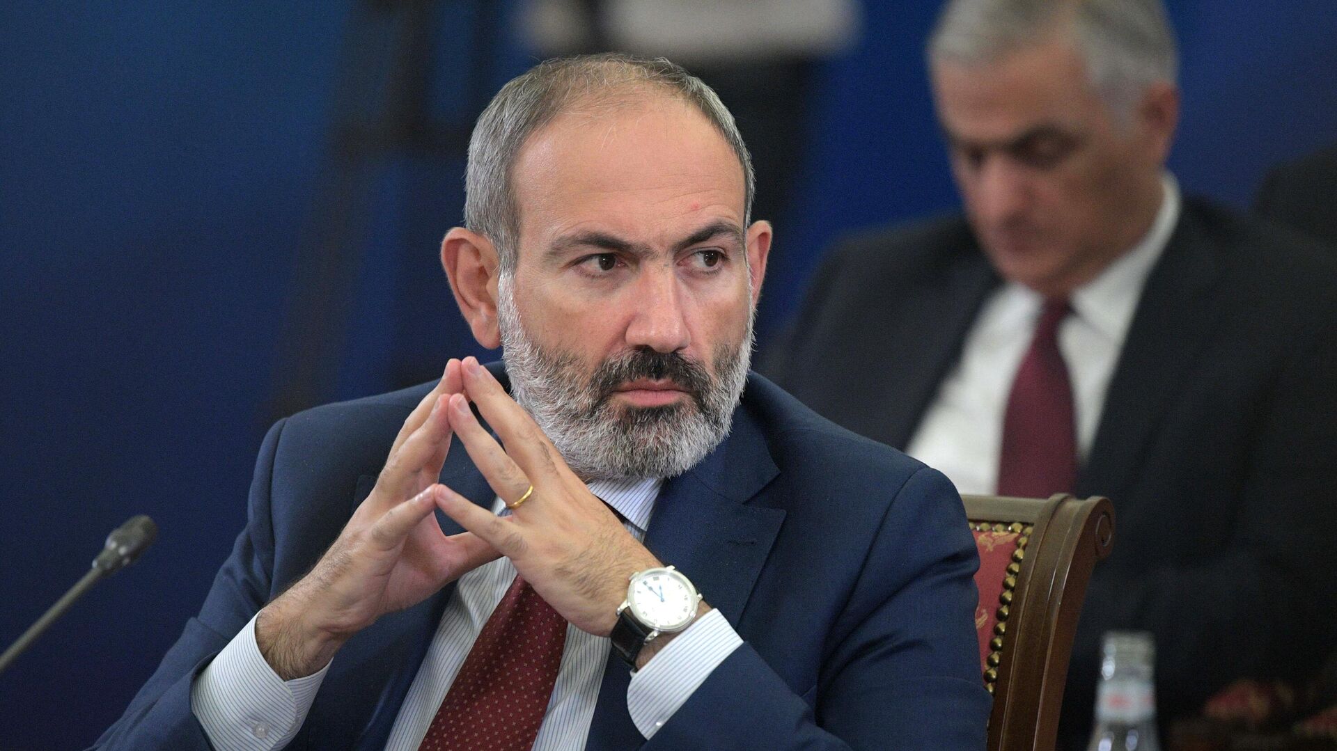 Правящая партия Армении отказалась обсуждать отставку Пашиняна или новые выборы