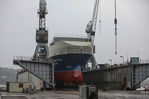 В России спустили на воду уникальный танкер ледового класса