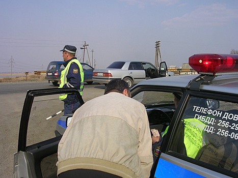 Южноуральцы надеются избежать штрафов, катаясь на машинах с иностранными номерами