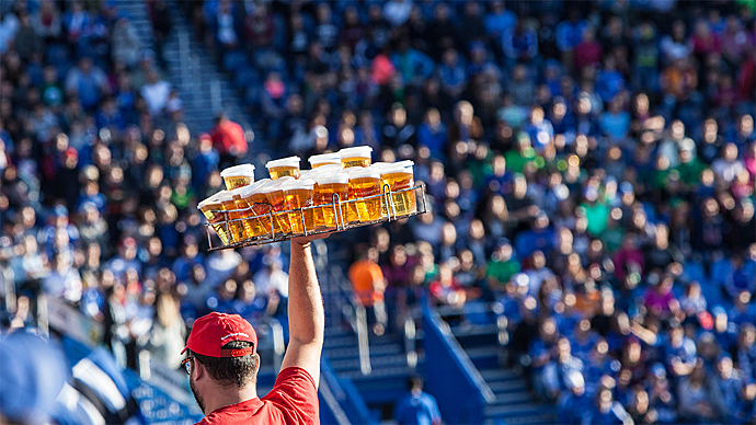 В РФС прокомментировали возможное разрешение продажи пива на стадионах