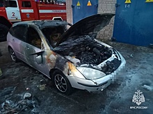 В Ижевске водитель получил ожог, когда пытался потушить пожар в машине