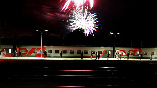 После двойного салюта в День города воронежцев отвезёт домой дополнительная электричка
