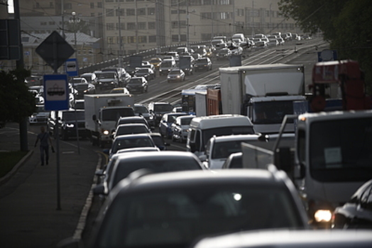 Пробка длиной свыше 20 км образовалась на внутренней стороне ТТК