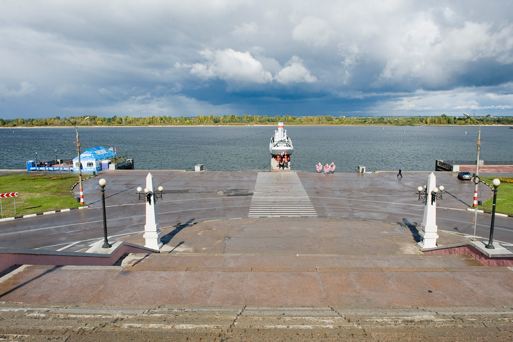 Чкаловская лестница и памятник Чкалову, Нижний Новгород, Российская Федерация