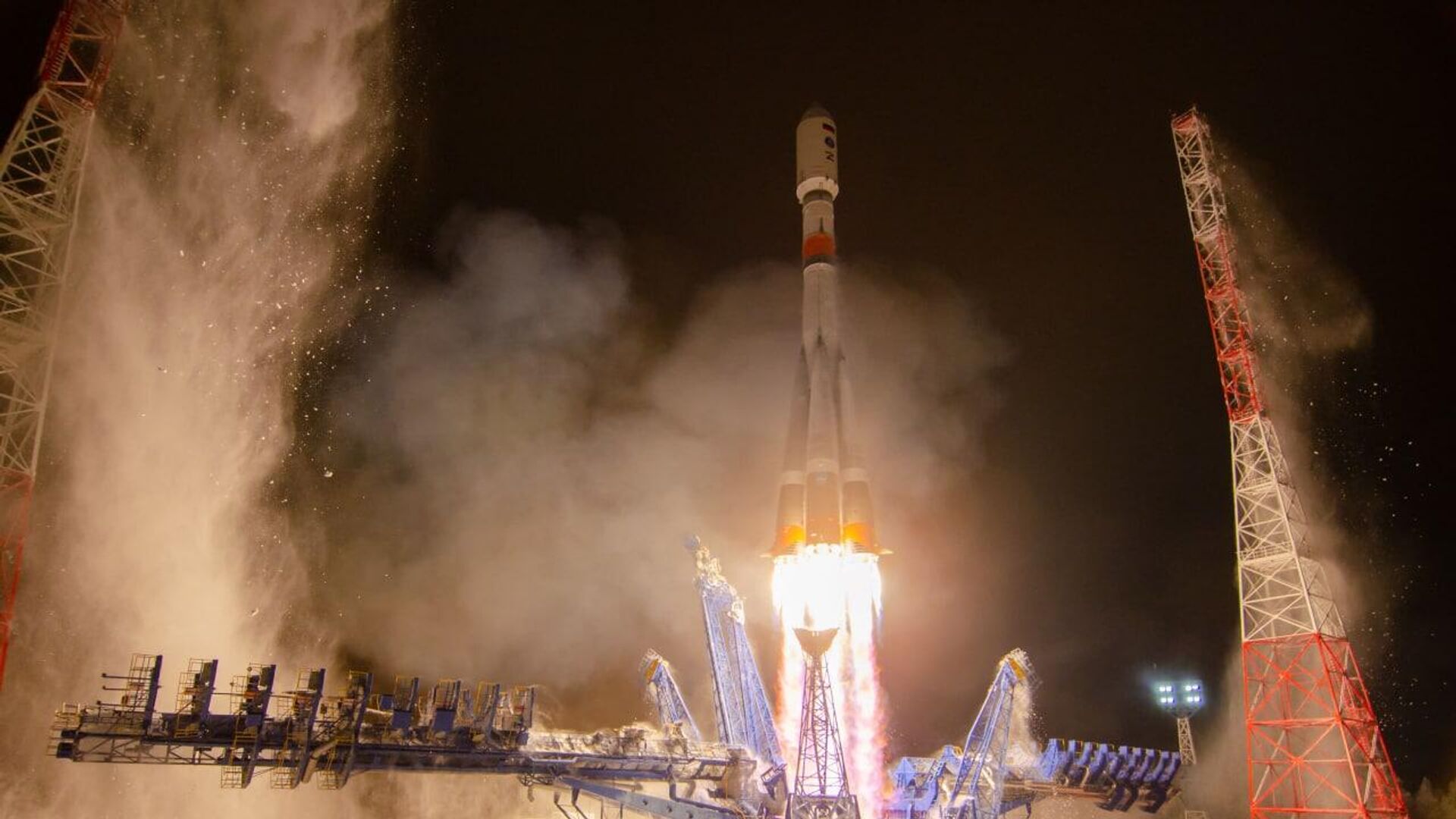 ВКС России запустили ракету-носитель «Союз-2.1б» в интересах Минобороны