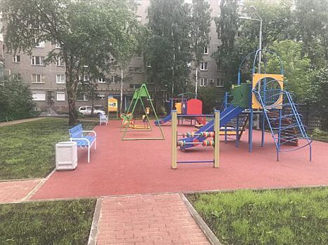 Благоустройство дворов Екатеринбурга в рамках нацпроекта «Жилье и городская среда» идет с опережением графиков