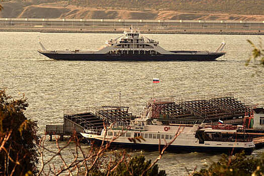 В Совфеде предложили соединить паромами порты Бердянска и Мариуполя