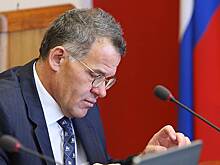 Богданович стоит на своем