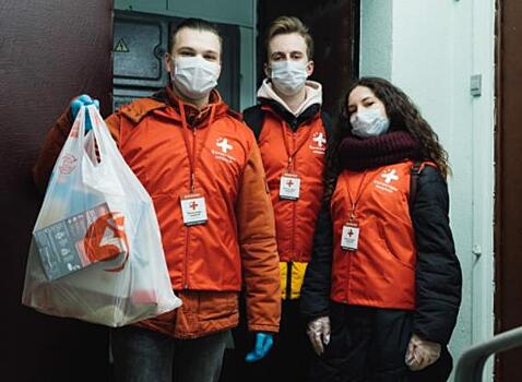 В Кисловодске волонтеры-медики доставляют лекарства больным коронавирусом
