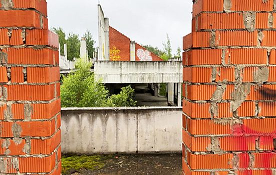 Недостроенный элитный поселок "Барвиха Вилладж" грозит опасностями для жителей