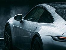 Пьяный водитель прокатил гаишника на капоте Porsche и был таков