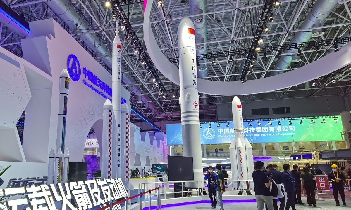 Китай показал ракету для полётов на Луну размером с 30-этажный дом