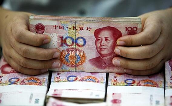 Юань и рубль «задружили» против доллара