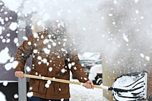 Россияне пожаловались на принудительную уборку снега в детсадах