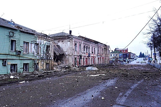 Разрушения в Рыльске после ракетного обстрела сняли на фото