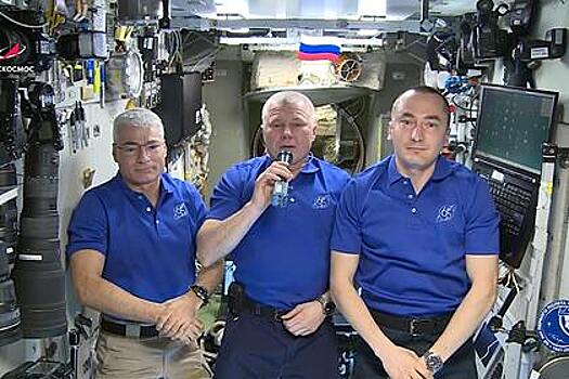 Космонавты с МКС поздравили жителей Земли с Днем Победы
