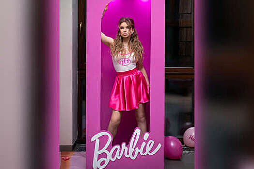 Ксения Малафеева опубликовала фото в образе Барби