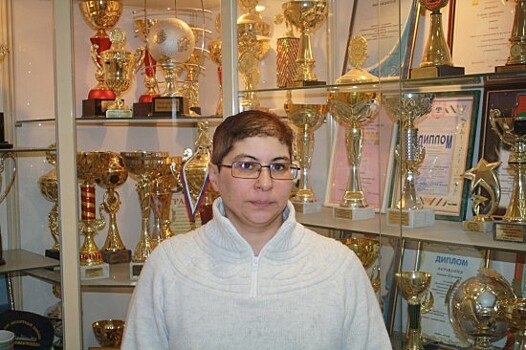 Центр по работе с семьей и молодежью "Коньково" опубликовал пост-знакомство с тренером по пауэрлифтингу