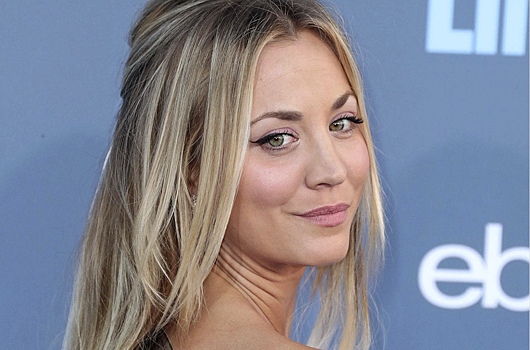 36-летняя звезда сериала «Теория большого взрыва» Кейли Куоко впервые станет мамой