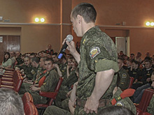 Герои России и Советского союза встретились с молодежью Южного Урала