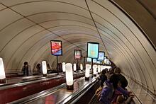 Девушка с ДЦП пожаловалась на халатность службы помощи метро Петербурга