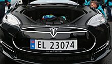 Владельцы электромобилей Tesla получат шоссейный автопилот