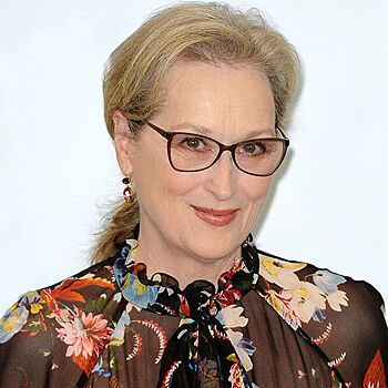 Блонд против седины. Как красить волосы, чтобы в 40 выглядеть на 33?