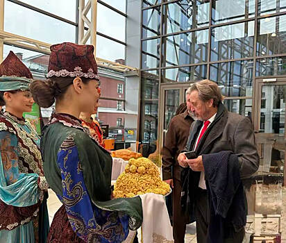 В Казань приехал отец Илона Маска