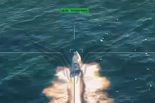 Появилось видео уничтожения украинского БЭК ударом БПЛА