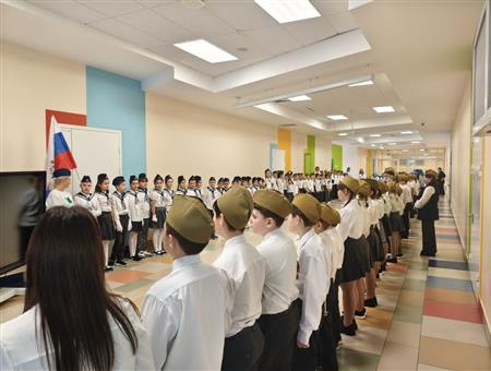 В школе № 7 прошел смотр строя и песни в честь снятия блокады Ленинграда