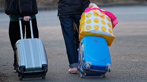 «Наш подвал лучше»: украинка с ребенком пожаловалась на заплесневелое жилье в Британии