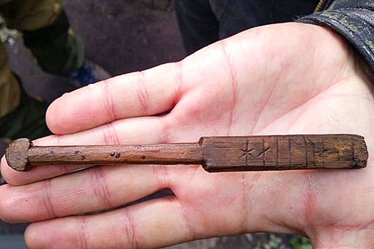 Археологи прочитали рунические надписи из древнего Новгорода