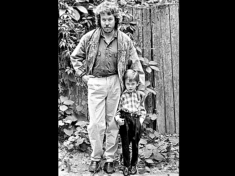 Фото с историей. Макаревич был "приходящим папой"