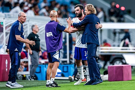 Кафанов ответил на вопрос о распределении игрового времени между вратарями сборной России