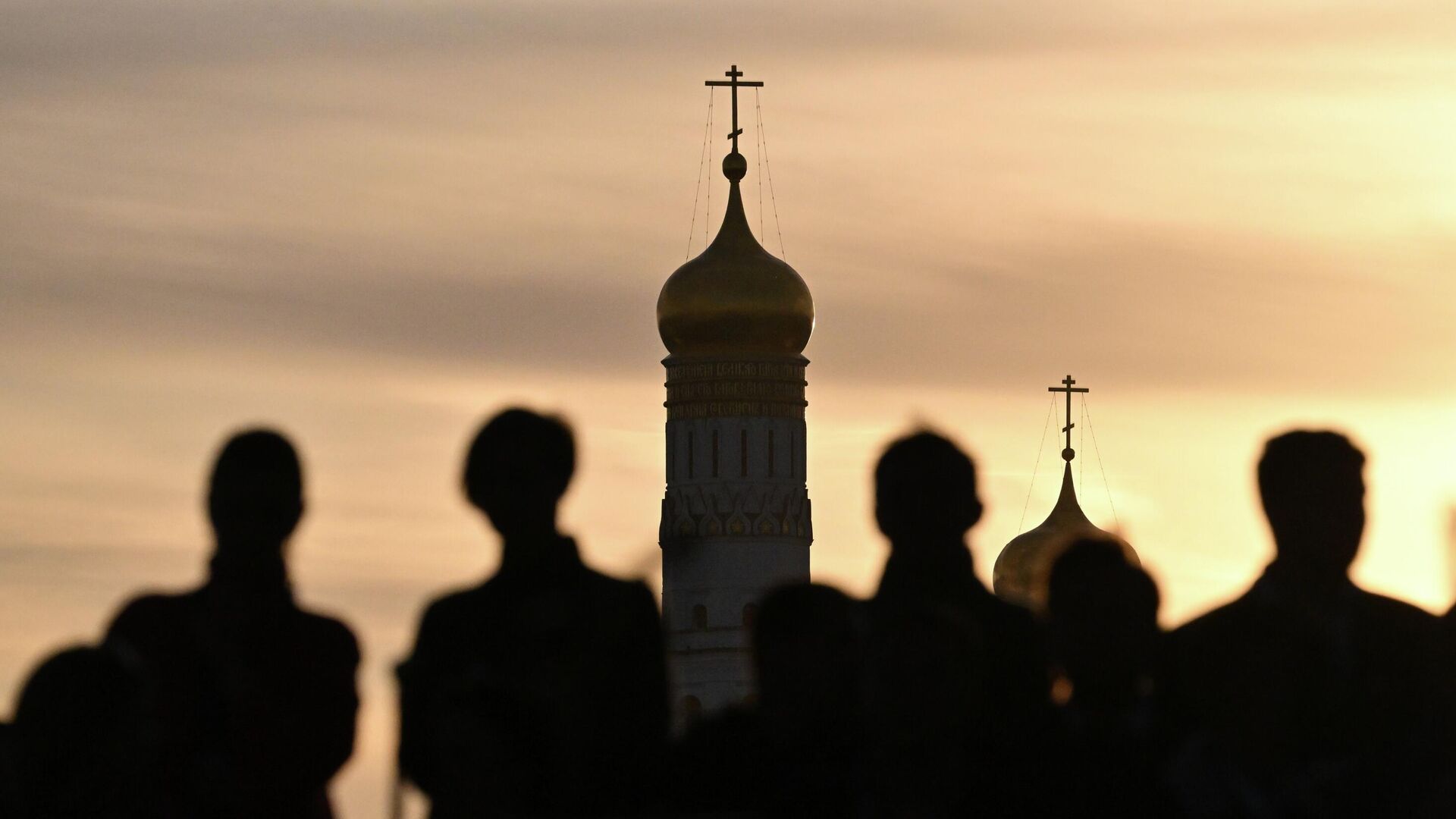 В Севастополе священник освятил кошку на Пасху