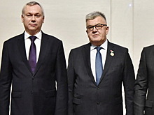 Андрей Травников накануне Дня народного единства вручил новосибирцам госнаграды