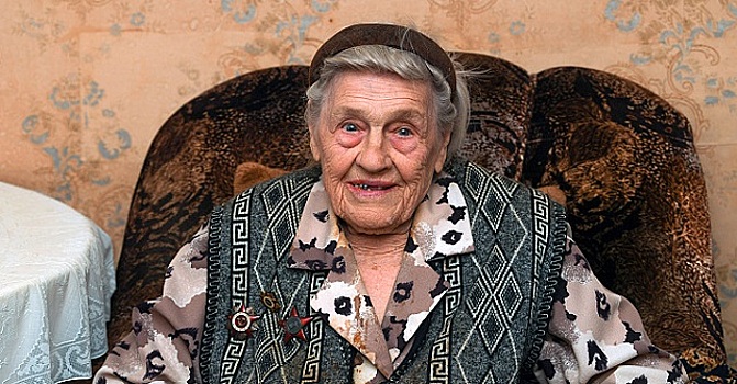 Ветерану Великой Отечественной войны из Твери Елене Дмитриевой исполнилось 100 лет