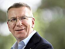 Вечно голубой, вечно пьяный: латвийский президент Ринкевич торговал в Швейцарии русофобией