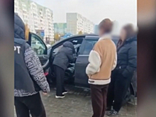 В Югре полицейские задержали подозреваемую в вымогательстве денег у генерального директора нефтегазовой компании