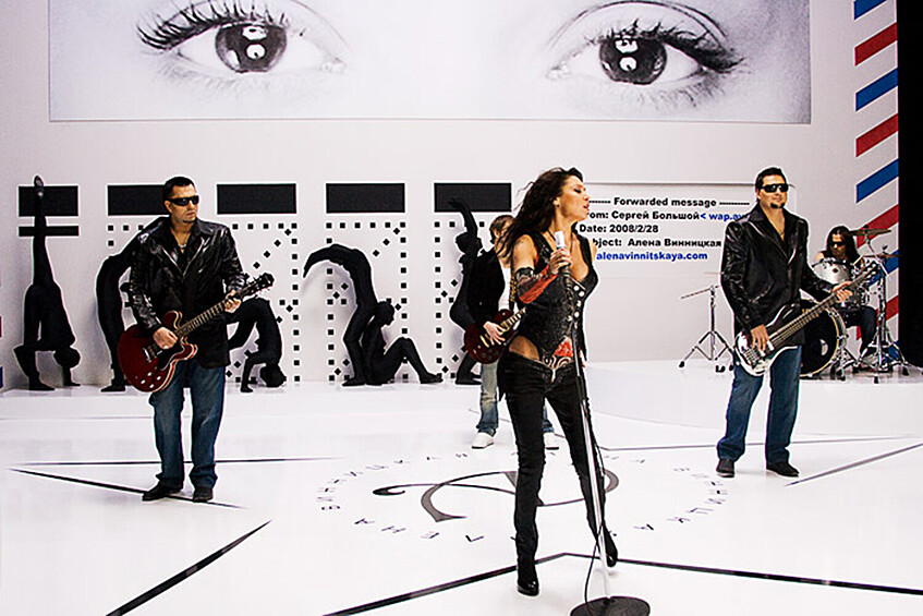 Всего Винницкая выпустила восемь сольных альбомов (последний — в 2010-м) и сняла около 30 клипов. Помимо профессиональной деятельности, певица активно занимается благотворительностью — в разные годы она помогала детям из неблагополучных семей, детям с психическими недостатками, социально незащищенным молодым матерям и онкобольным.