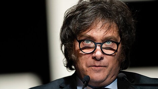 Тысячи аргентинцев вышли на улицы после победы Хавьера Милея на выборах