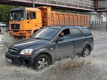 Месячная норма осадков за пару часов: в Москве устраняют последствия непогоды