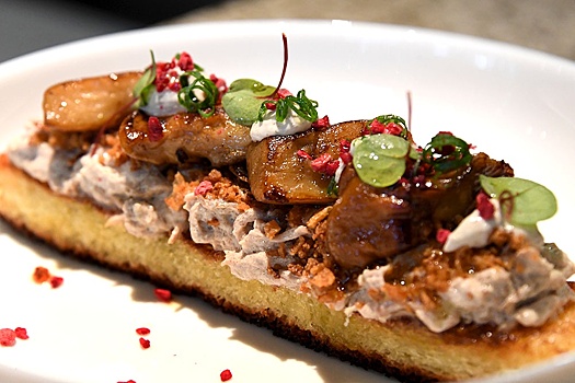 Туристам предложили идеи новогодних гастромаршрутов по Москве