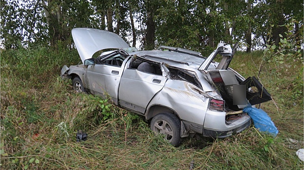 Три человека пострадали в аварии на кузбасской трассе